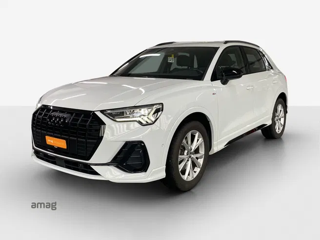 AUDI Q3 35 TDI S line Attraction