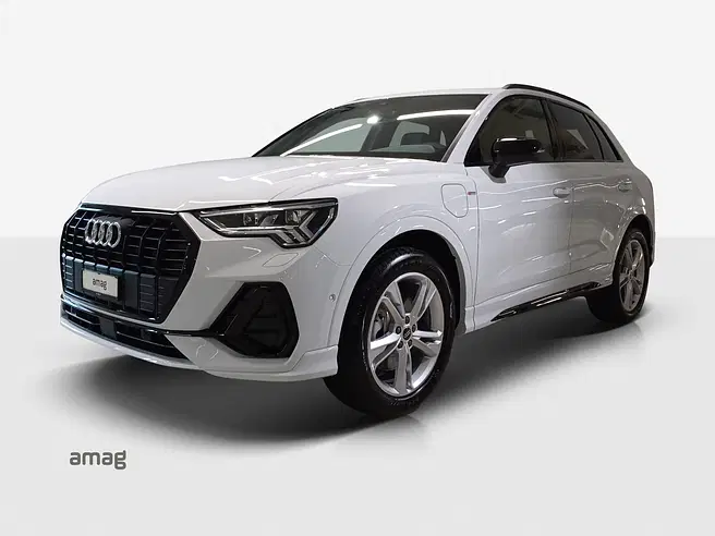 AUDI Q3 45 TFSI e S line