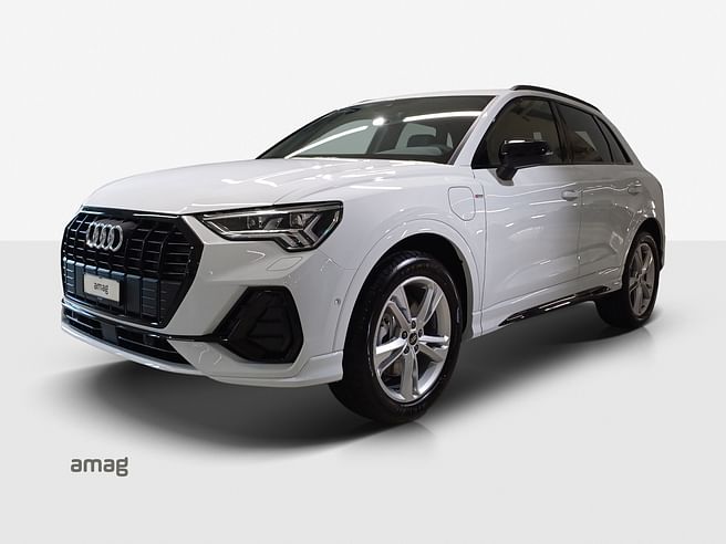 AUDI Q3 45 TFSI e S line