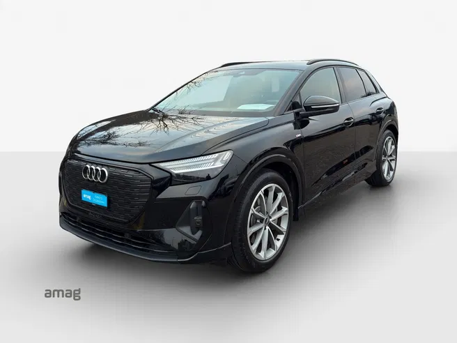 AUDI Q4 40 e-tron
