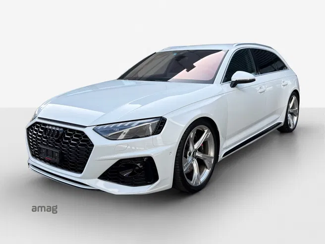 AUDI RS 4 Avant