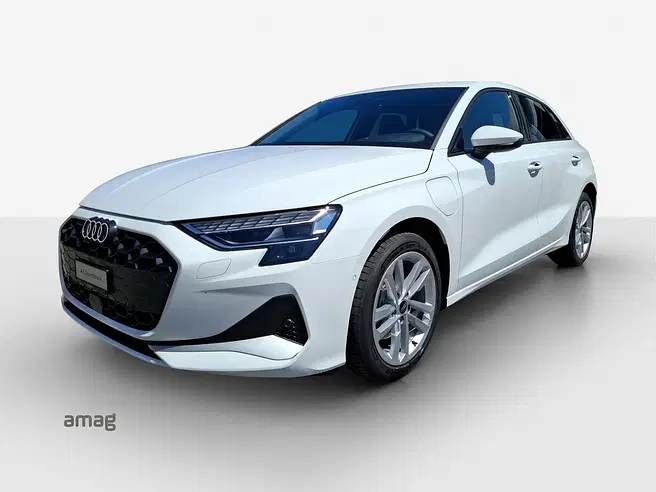 AUDI A3 Sportback 40 TFSI e advanced Attraction