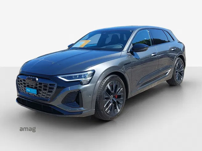 AUDI Q8 55 e-tron Black Edition