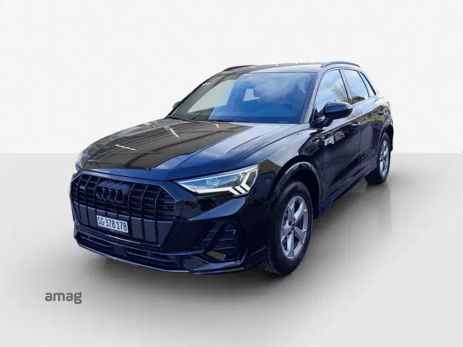 AUDI Q3 40 TFSI S line