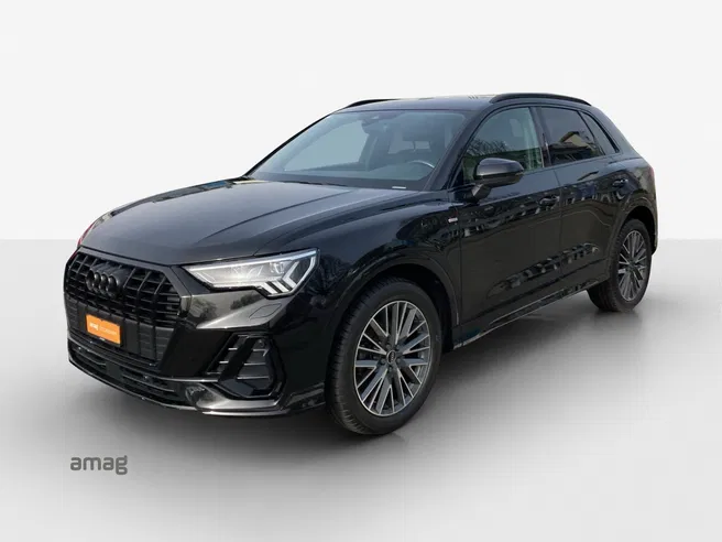 AUDI Q3 45 TFSI e S line Attraction