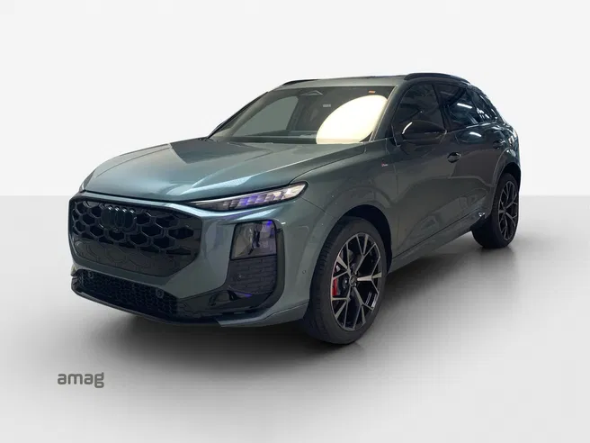 AUDI Q3 SUV TFSI 195 kW