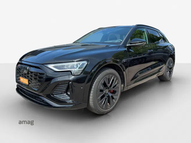 AUDI Q8 55 e-tron Black Edition