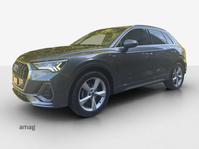 AUDI Q3 35 TFSI S line Attraction