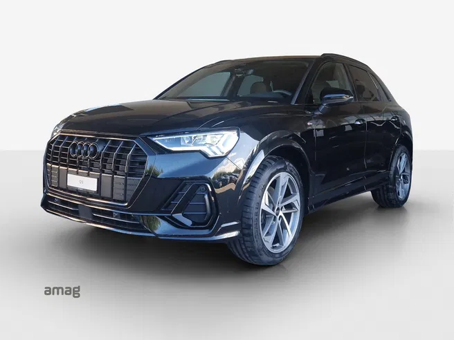 AUDI Q3 35 TFSI S line Attraction