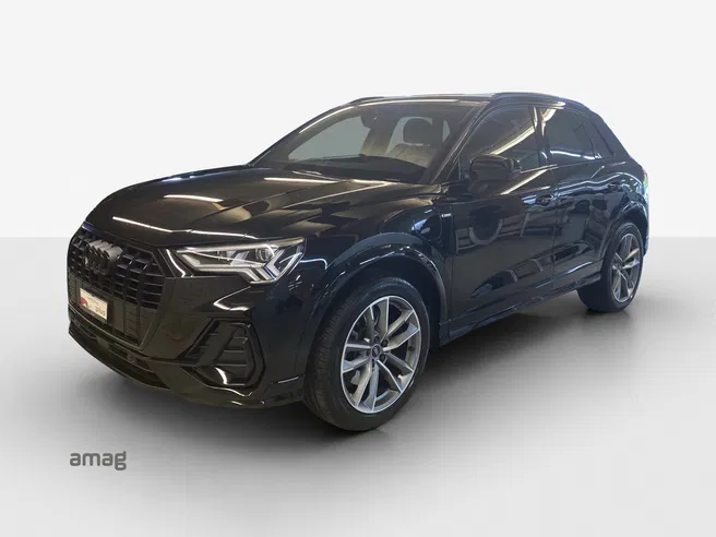 AUDI Q3 45 TFSI e S line