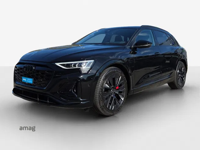 AUDI Q8 50 e-tron Black Edition