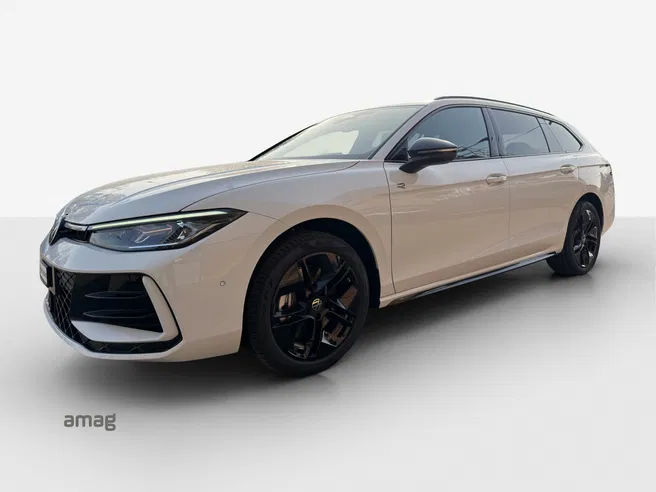 VW Passat Variant R-Line