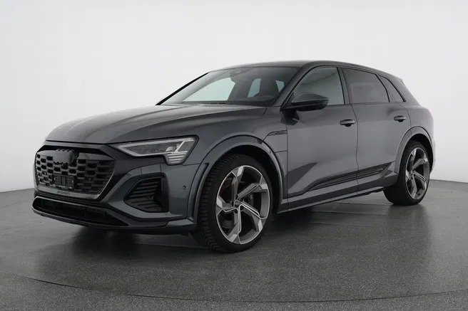 AUDI SQ8 e-tron quattro