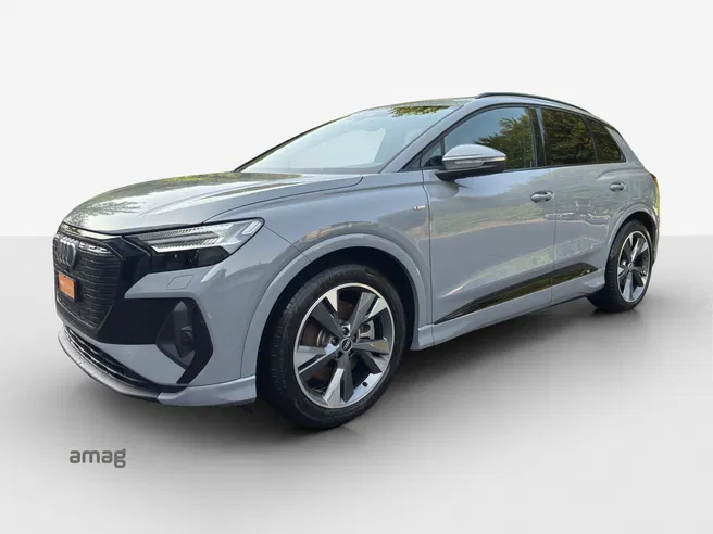 AUDI Q4 40 e-tron