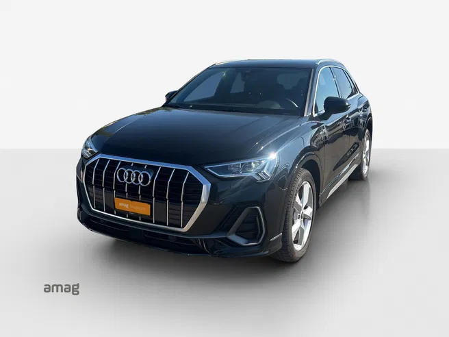 AUDI Q3 35 TFSI S line Attraction