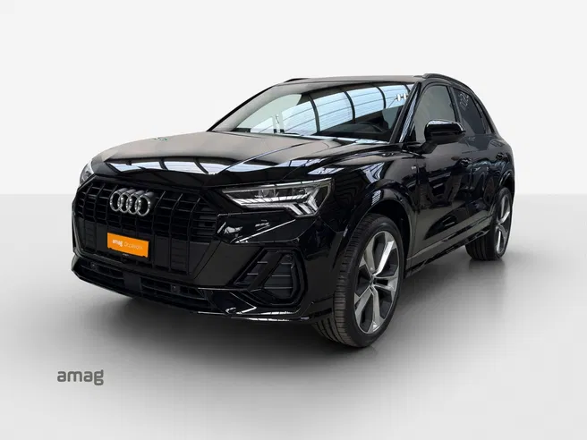AUDI Q3 40 TDI S line Attraction