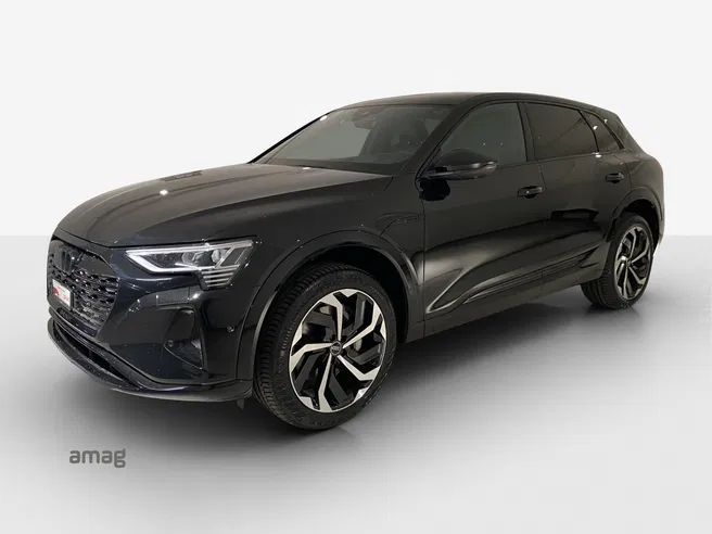 AUDI Q8 55 e-tron advanced