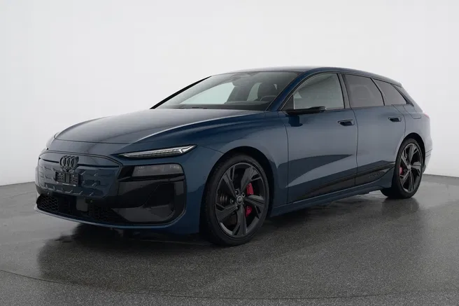 AUDI S6 Avant e-tron