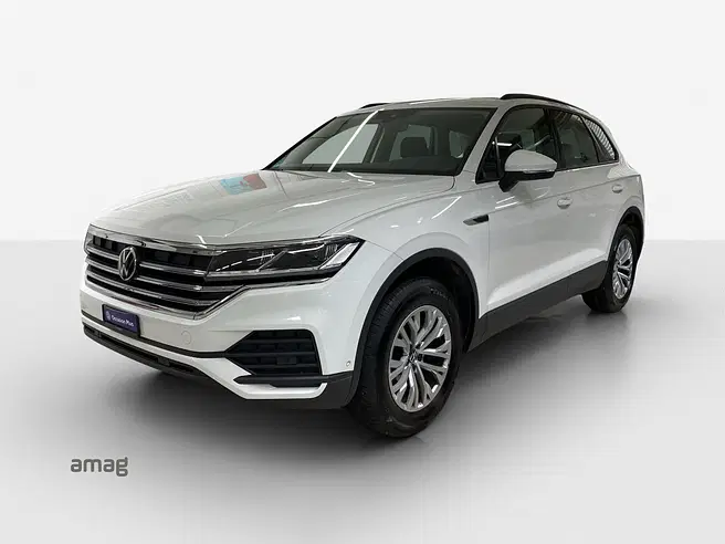 VW Touareg Basis