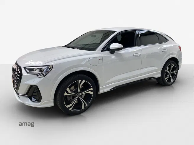 AUDI Q3 Sportback 45 TFSI e S line Attraction