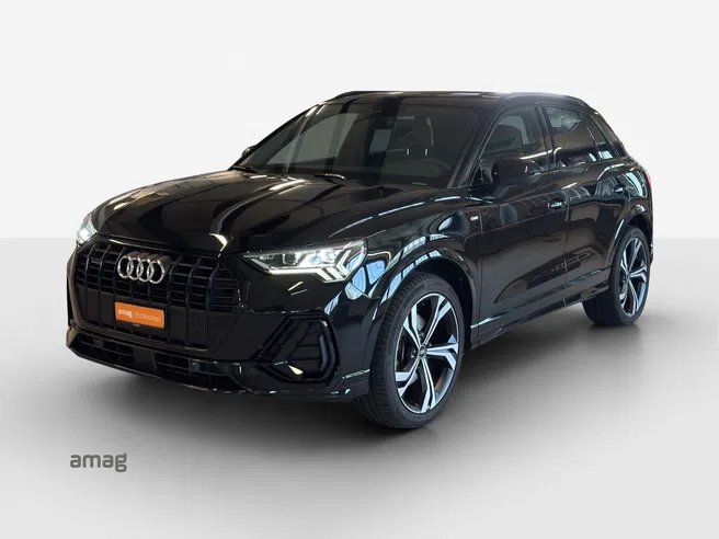 AUDI Q3 40 TFSI S line