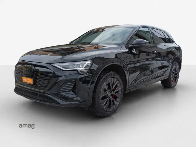 AUDI Q8 55 e-tron quattro