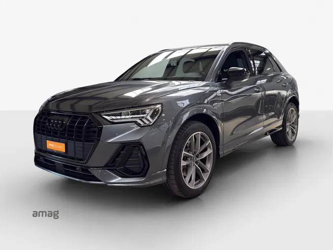 AUDI Q3 45 TFSI e S line