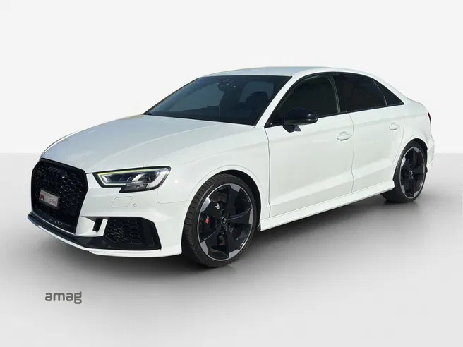 AUDI RS3 Limousine