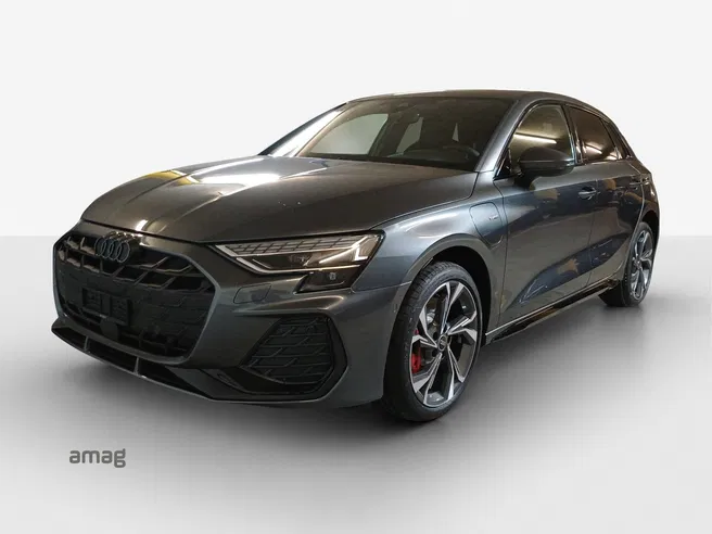 AUDI A3 Sportback 45 TFSI e S line Attraction