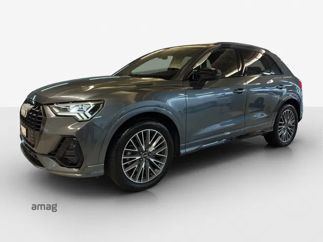 AUDI Q3 40 TFSI S line