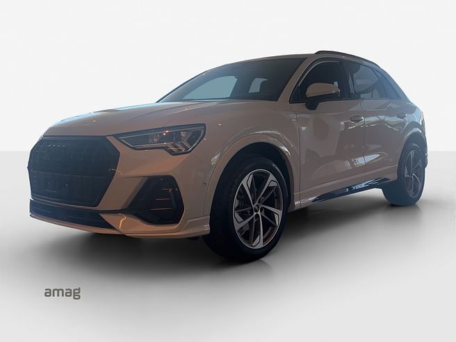 AUDI Q3 35 TFSI S line Attraction