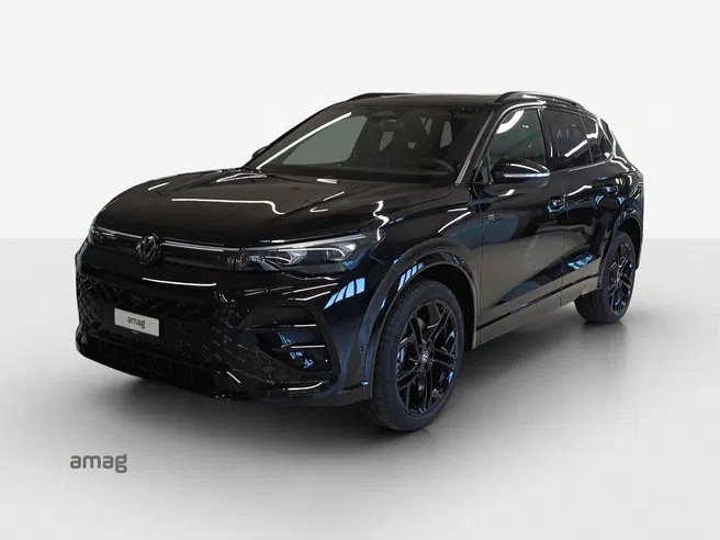 VW Tiguan R-Line Plus