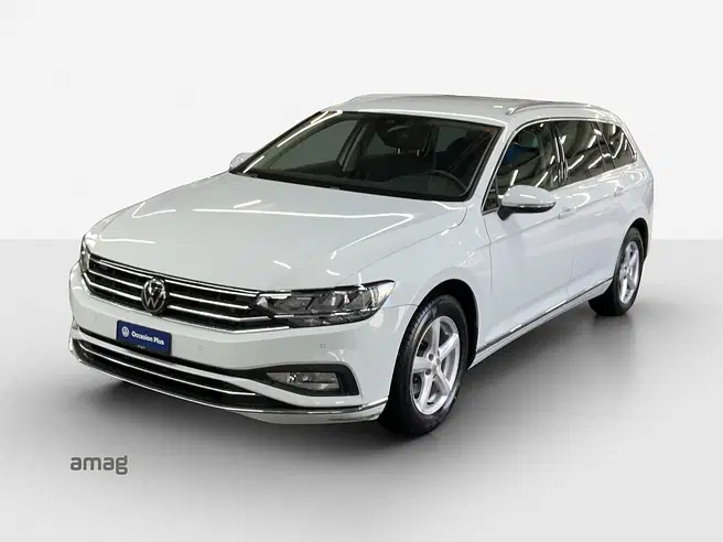 VW Passat Variant Elegance