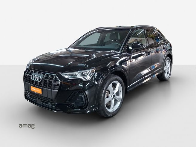AUDI Q3 40 TDI S line