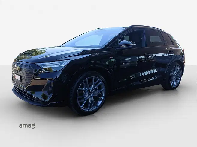 AUDI Q4 55 e-tron quattro