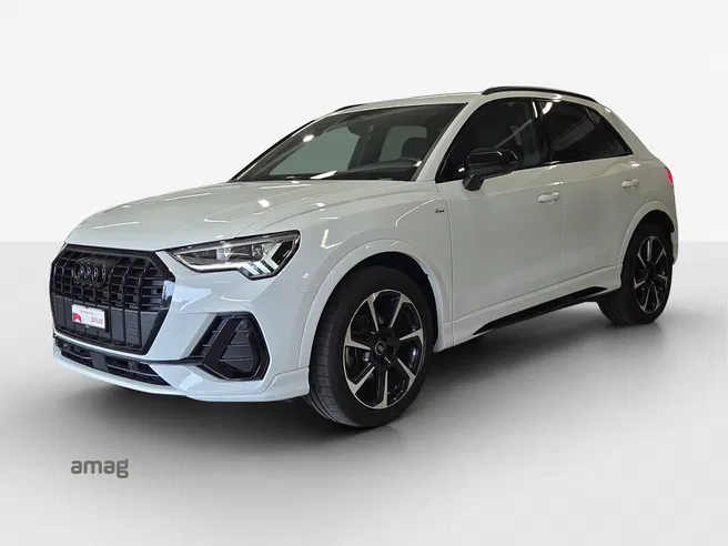 AUDI Q3 35 TFSI S line Attraction