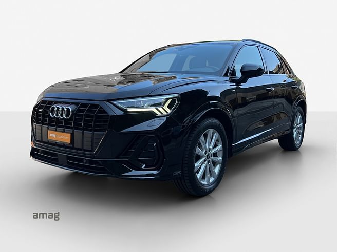 AUDI Q3 40 TDI S line Attraction