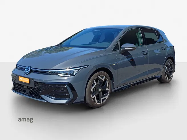 VW Golf R-Line