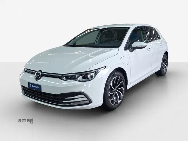 VW Golf Style PHEV