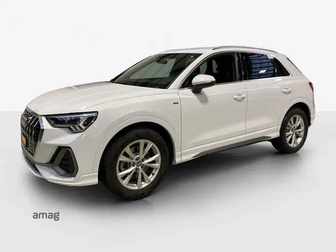 AUDI Q3 40 TDI S line