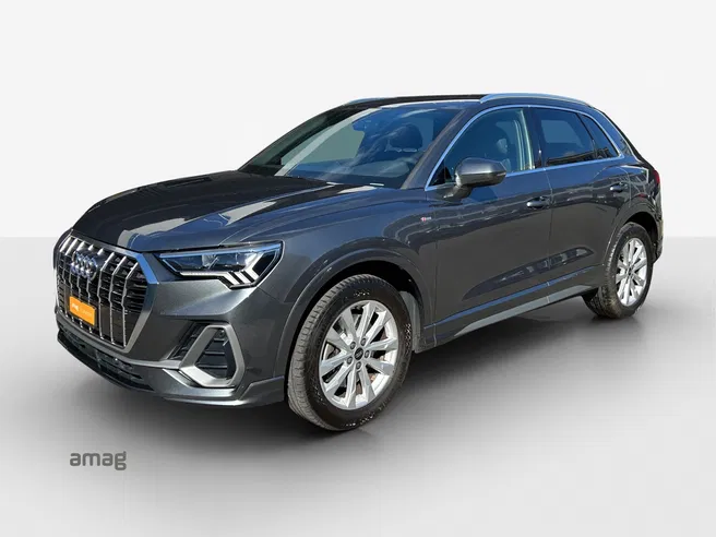 AUDI Q3 40 TDI S line Attraction