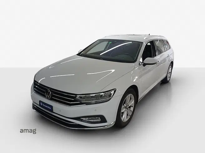 VW Passat Variant Elegance