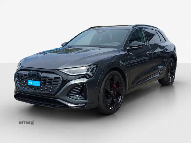 AUDI Q8 55 e-tron Black Edition
