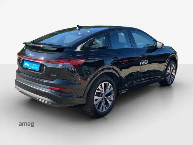 AUDI Q4 SB 50 e-tron quattro