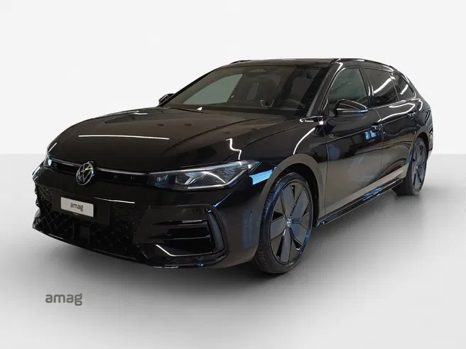 VW Passat Variant R-Line