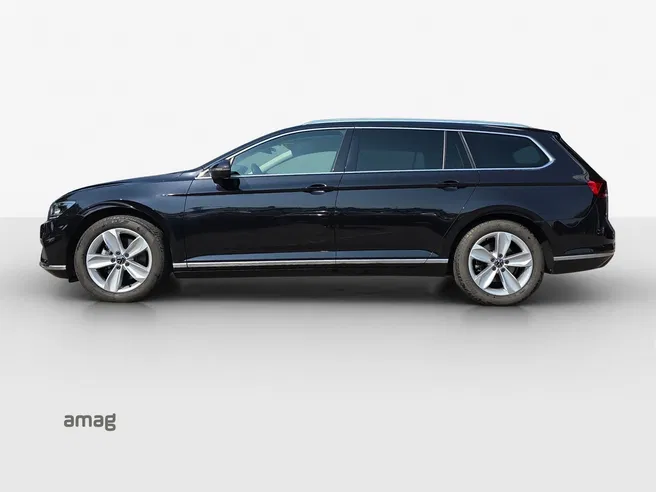 VW Passat Variant Elegance