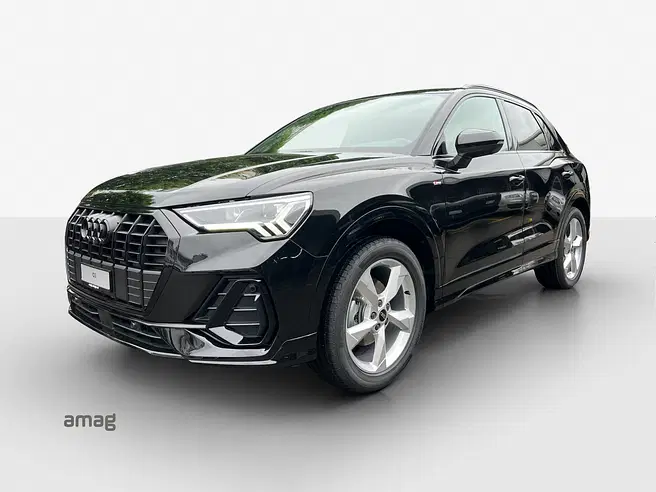 AUDI Q3 35 TFSI S line Attraction