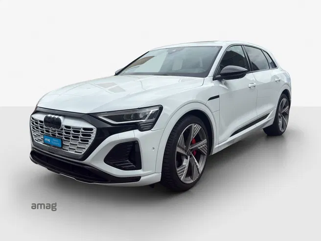 AUDI Q8 55 e-tron Black Edition