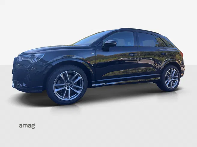 AUDI Q3 40 TDI S line