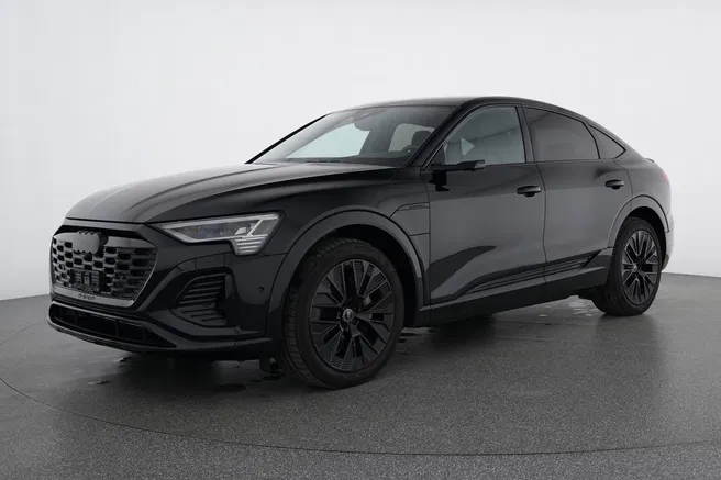 AUDI Q8 Sportback 55 e-tron S line